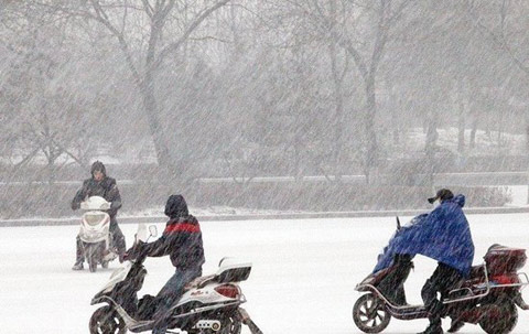 北方多地降雪 近20個(gè)高速路關(guān)閉